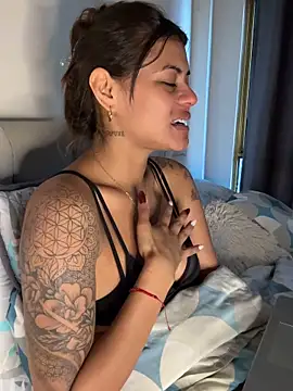 RachelWeisz  online show from April 22, 11:40 am