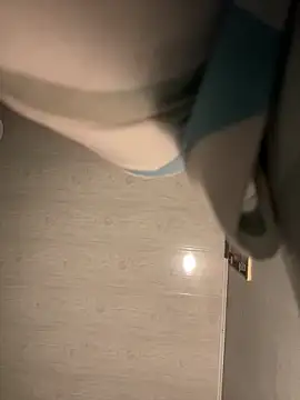 RachelWeisz  online show from April 28, 10:08 am