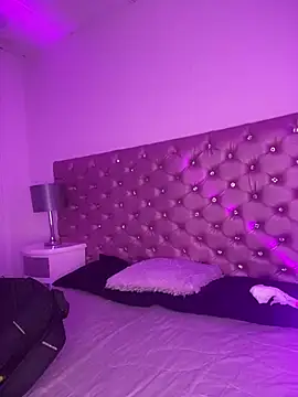 Wen 01 online show from April 28, 11:14 am