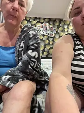 Mommy-girl-Lola online show from March 14, 6:31 pm