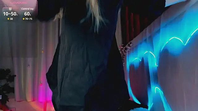 lada2k4 online show from April 23, 5:48 am