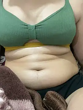 unicornbabe23 online show from April 1, 7:31 am
