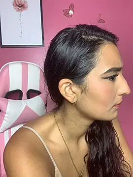 -BabyLuna online show from April 24, 1:14 pm