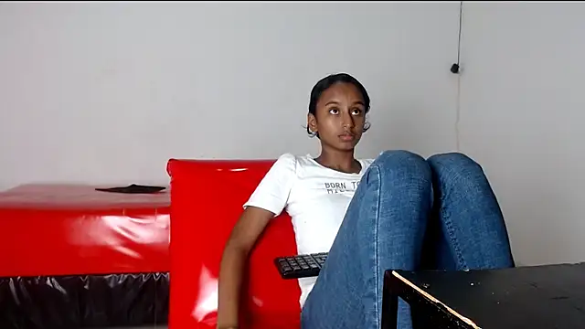 valeryskinnyvagi online show from April 7, 12:01 am