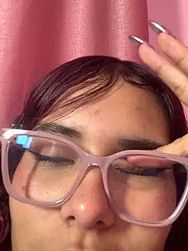 Rylia online show from April 23, 1:02 pm