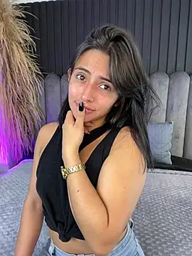 Nanda vixen  online show from April 19, 11:29 pm