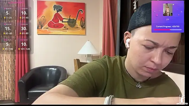 kittyfitty29 online show from May 3, 1:20 am