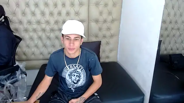 keiandrenne online show from March 14, 2:34 am