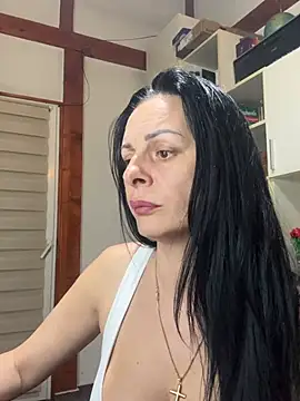 MiriamDelyn online show from April 24, 8:00 pm