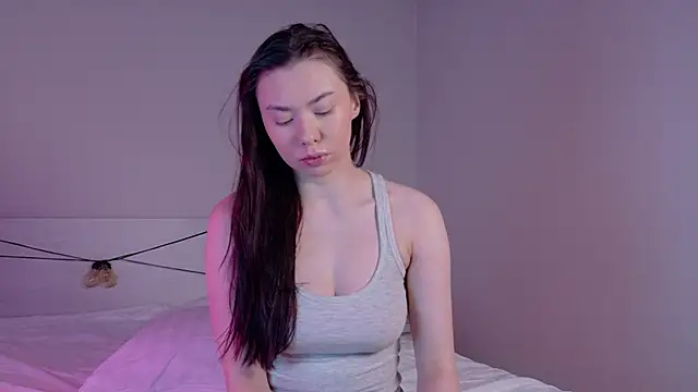 gwenonl1ne online show from April 22, 1:08 pm