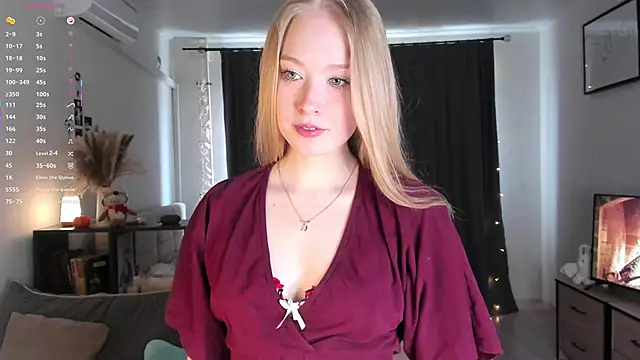 AmyLouWood online show from March 5, 8:21 am