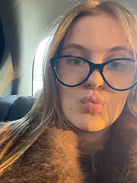 -OliviaSoft online show from March 12, 1:58 pm