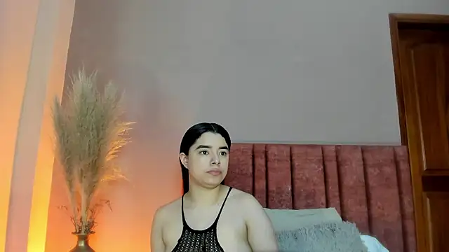 ValeriaBlythe online show from March 9, 11:35 am