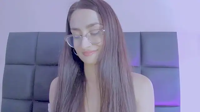 AndraCyruss online show from June 6, 12:17 am