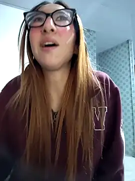 Sara Love 1 online show from April 12, 9:45 am