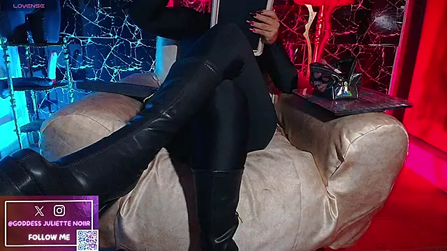 GoddessJulietteNoiir online show from April 22, 11:18 am