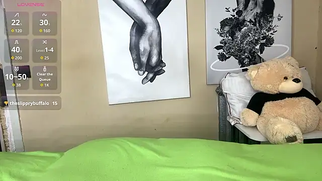 NanoAurora online show from March 7, 7:54 pm