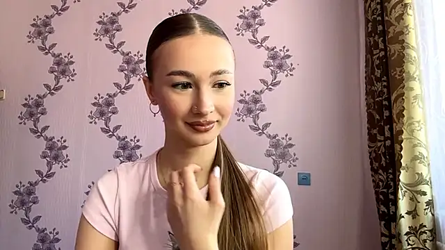 LacieHelaire online show from March 12, 7:22 am