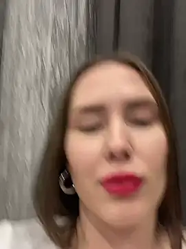 Arielle Vade online show from April 28, 6:06 am