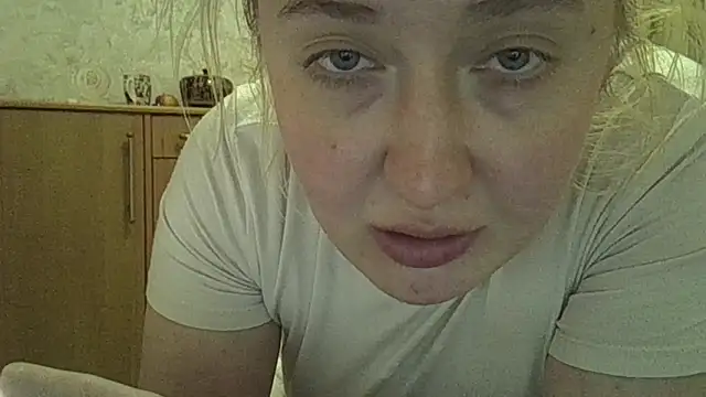 CurvyWild Lady30 online show from April 26, 5:10 pm