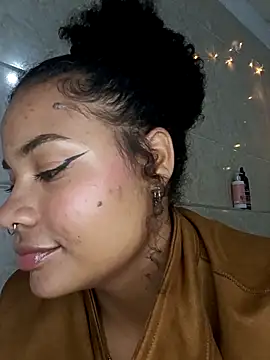 BrianaSweetxxx online show from March 3, 7:25 am