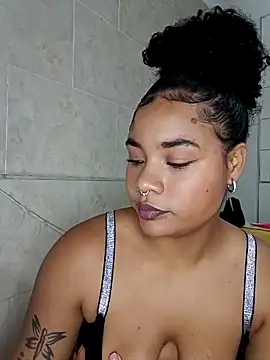 BrianaSweetxxx online show from April 24, 4:15 am