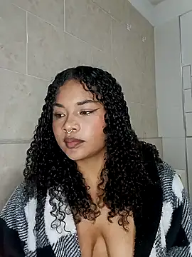 BrianaSweetxxx online show from April 28, 3:21 am