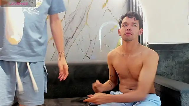 Isaak 26 online show from April 23, 12:29 pm