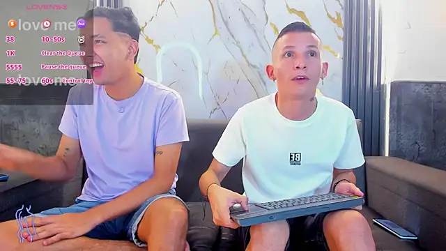 Isaak 26 online show from April 26, 1:42 pm