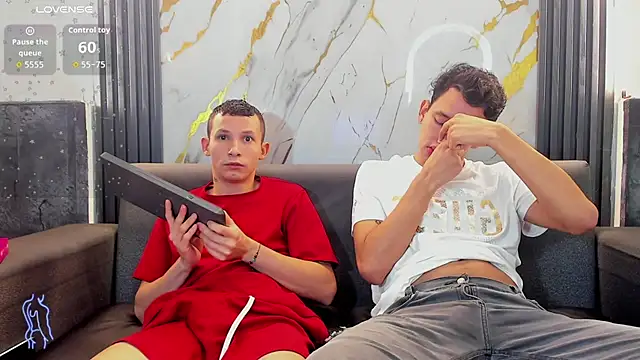 Isaak 26 online show from April 24, 12:30 pm