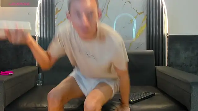 Isaak 26 online show from April 20, 9:40 pm