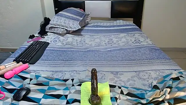 VeronaDimexx online show from March 29, 12:09 am