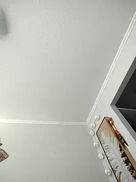 dannistx online show from February 8, 8:12 pm