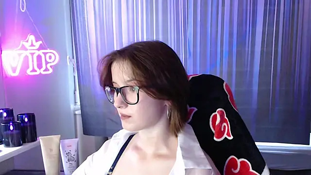 LunaXcherry online show from August 6, 4:47 pm