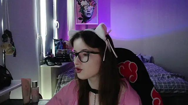 LunaXcherry online show from April 27, 4:48 pm
