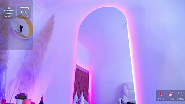 Taylor scottt online show from April 17, 11:07 pm