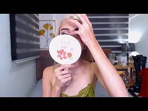 JuicyCockThea online show from June 25, 12:40 pm
