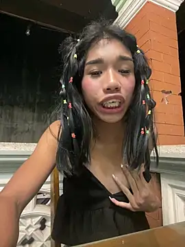 Queenoflustx online show from August 3, 5:40 pm