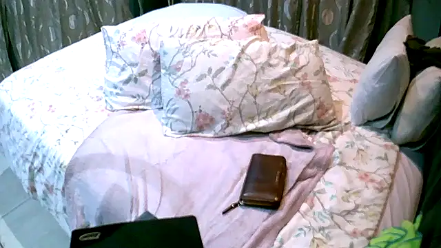 KINKYDOLL4U online show from April 22, 7:55 pm