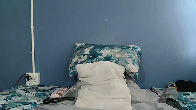 Sweet-Bella17 online show from April 23, 10:01 am