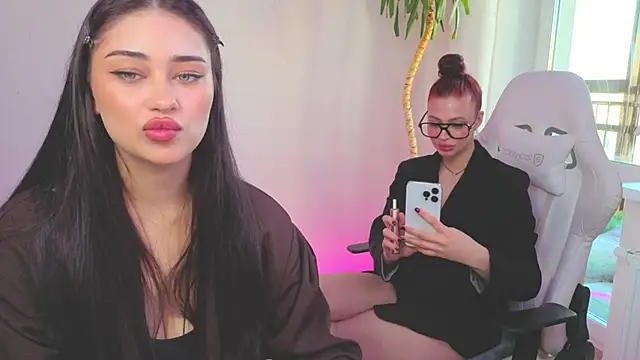 Sofia Plump online show from April 25, 1:41 pm