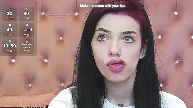 PeachyElla26 online show from March 7, 1:18 pm