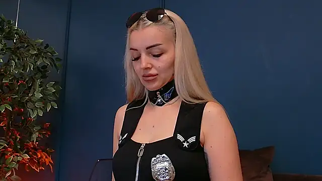 DeeaVIP online show from April 20, 6:05 am