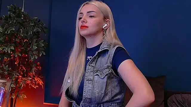 DeeaVIP online show from April 21, 4:52 am