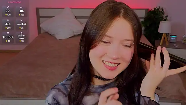 MmollyMay online show from March 22, 10:32 am