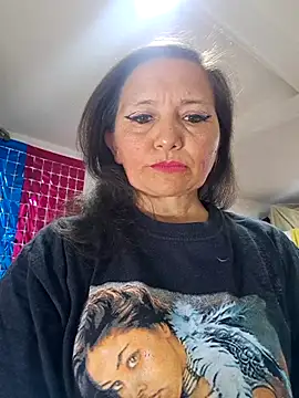 Alexamontiel  online show from April 18, 4:42 pm