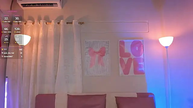 LiliteaseX online show from April 7, 8:33 pm