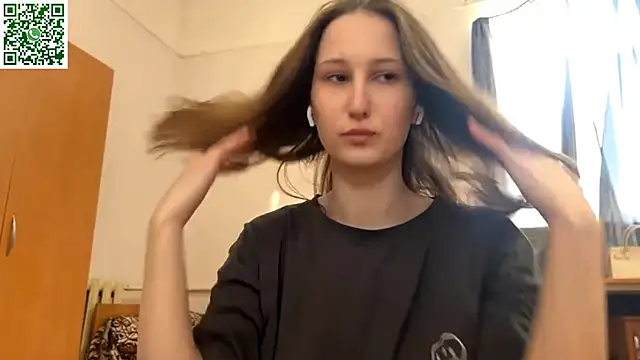 VickieKush online show from May 9, 3:36 pm