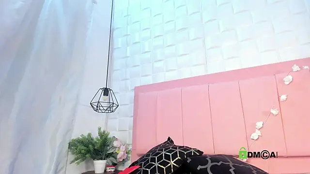  Victoria milf  online show from February 27, 8:30 pm