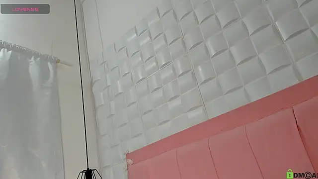  Victoria milf  online show from April 25, 8:28 pm